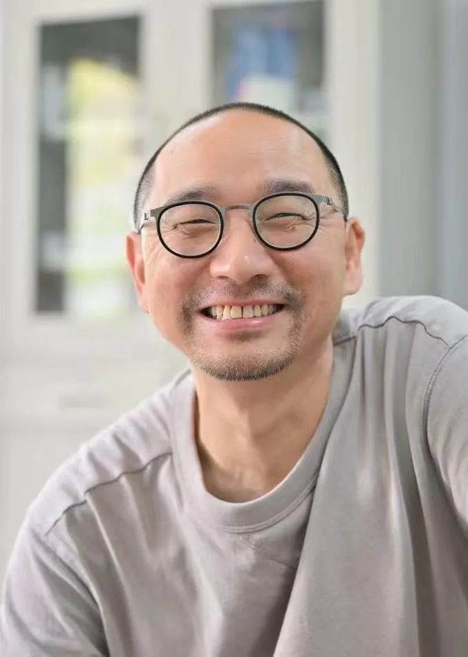 谭炜教师照片
